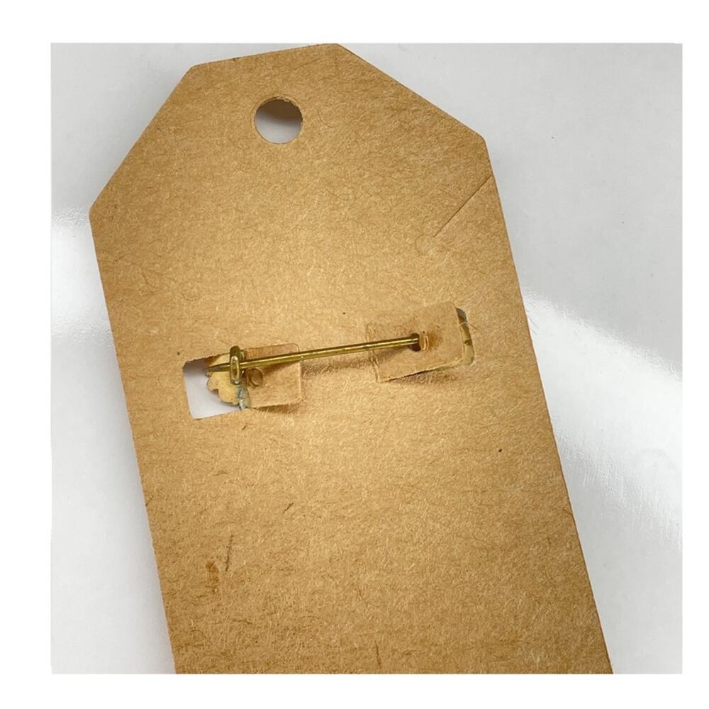 Vintage 80s Floral Wreath Wood Carved Pin - Picture 2 of 3